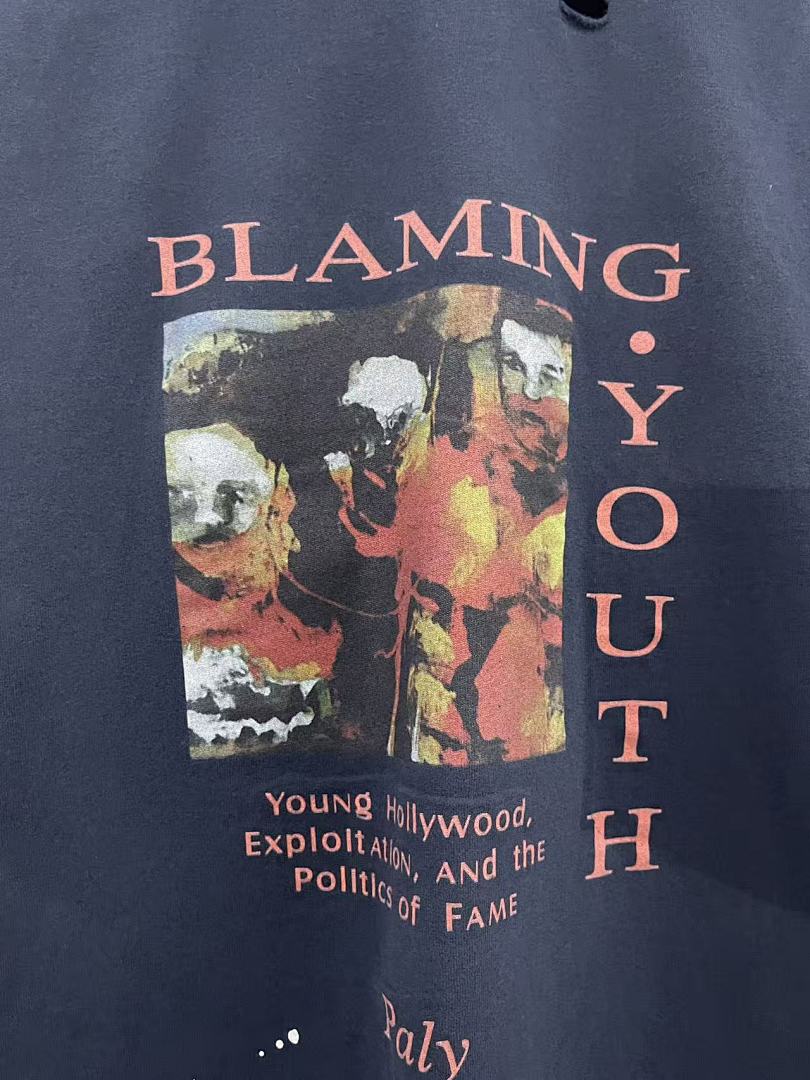 Paly Hollywood Blaming Youth Graphic Cropped T-Shirt