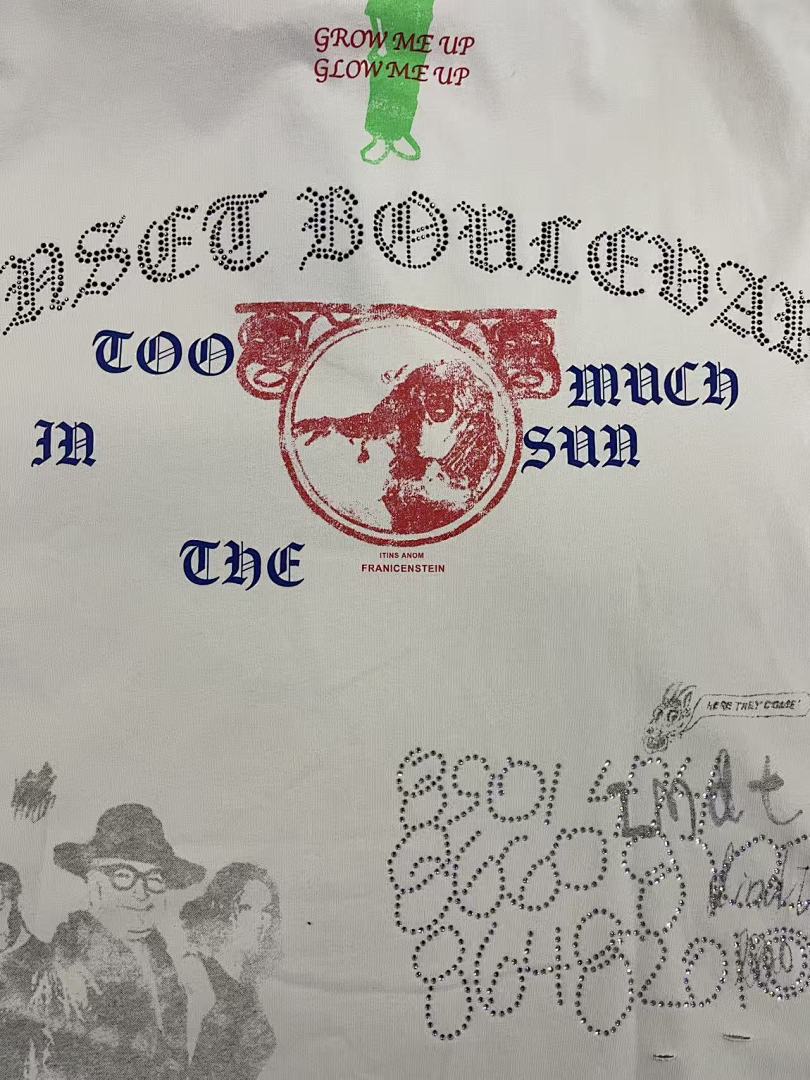 Paly Hollywood A Child of God Graphic Cropped T-Shirt