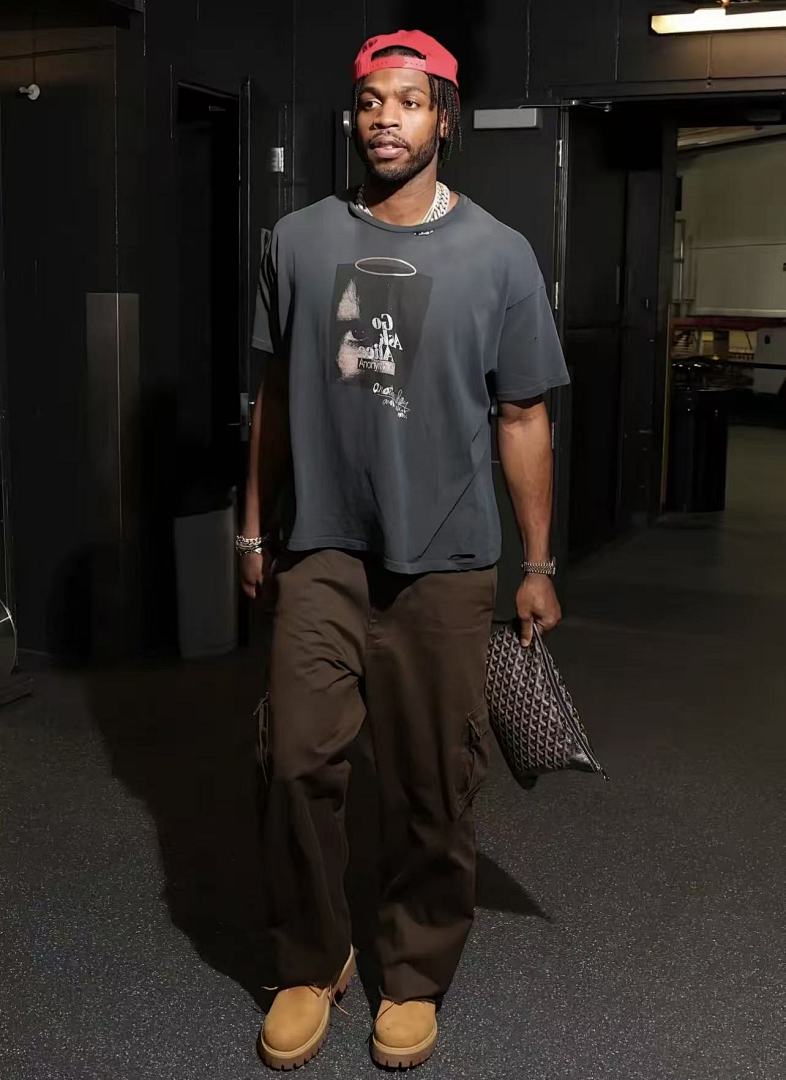 Paly Hollywood Jay's Journal Chaos Graphic Cropped T-Shirt